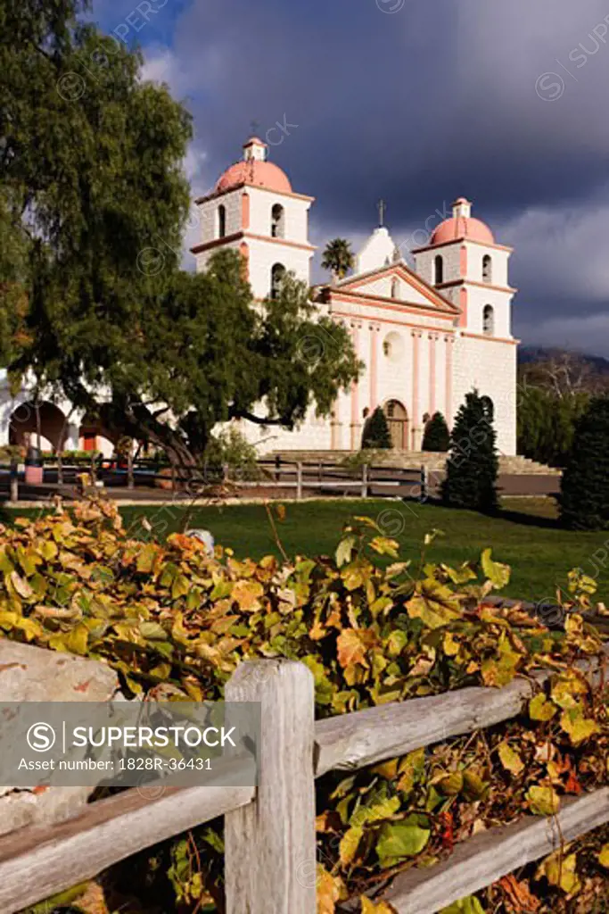 Santa Barbara Mission, Santa Barbara, California, USA   
