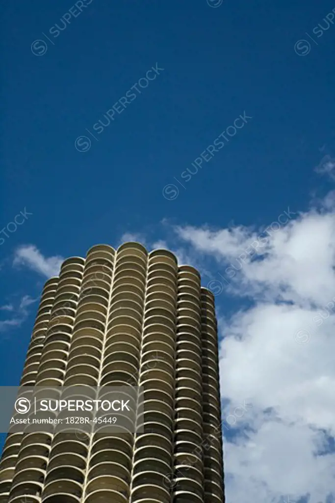 Building against Sky, Chicago, Illinois, USA   