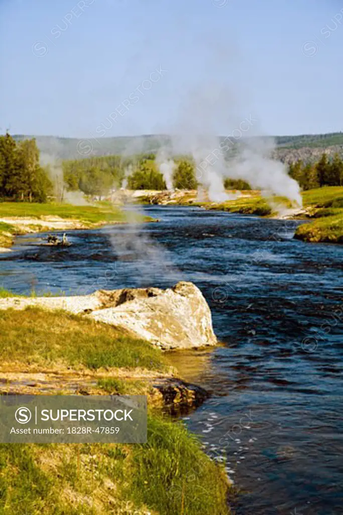 Hot Springs, Yellowstone National Park, Wyoming, USA   