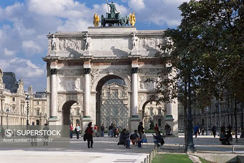 Arc du Triomphe du Carrousel, Paris, France   