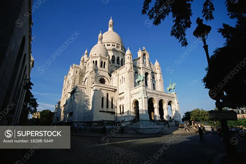 Sacre Coeur, Montmartre, Paris, France   