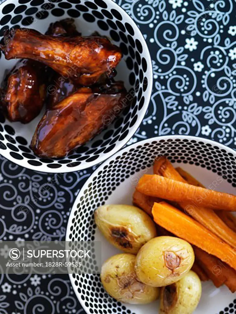 Chicken Wings with Grilled Potatoes and Carrots   