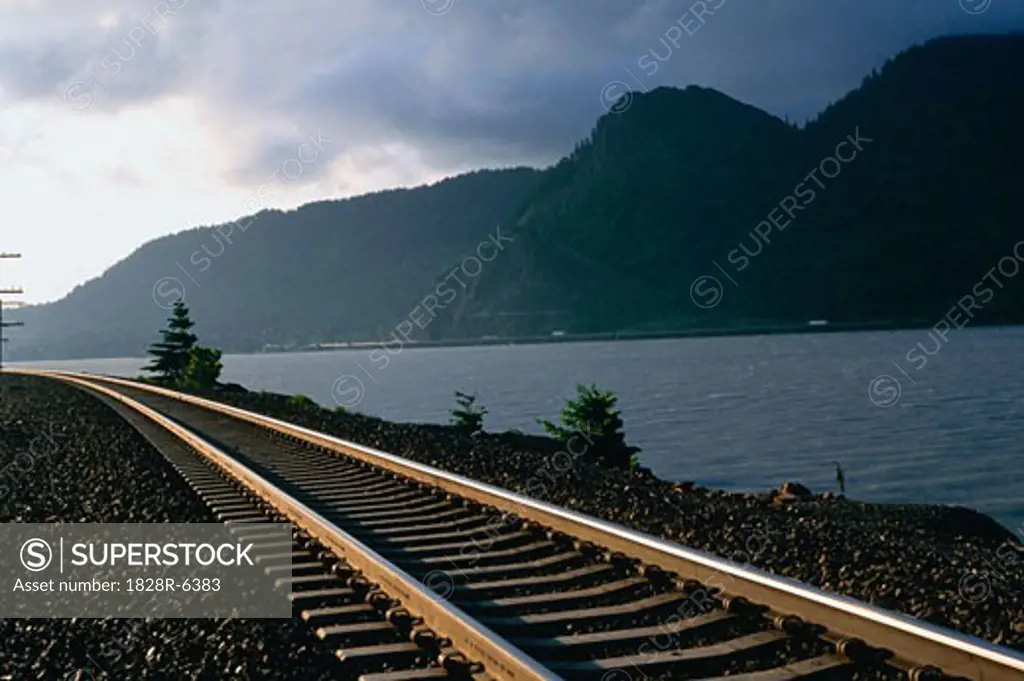 Train Tracks, Columbia River Gorge, Oregon, USA   