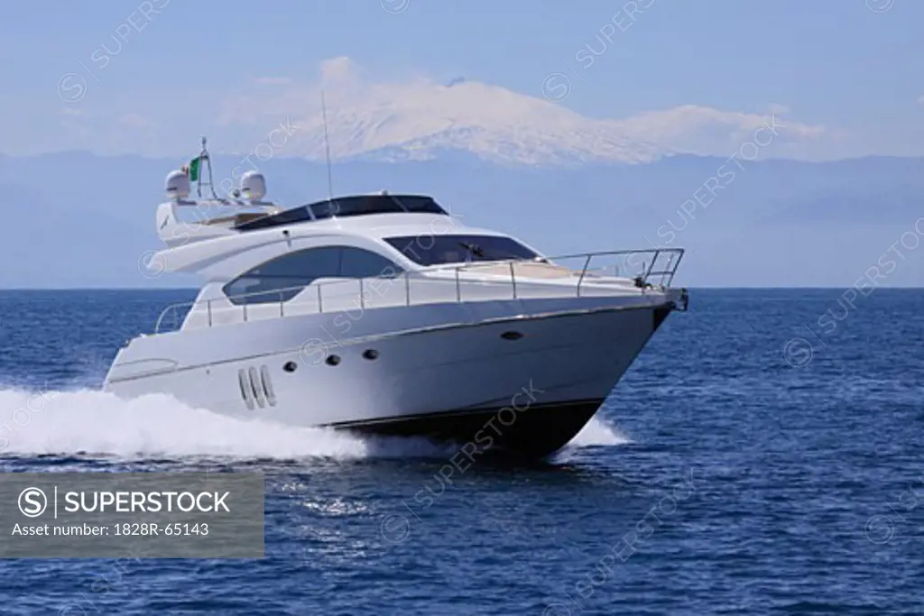 Abacus 52 Motorboat, Milazzo, Sicily, Italy