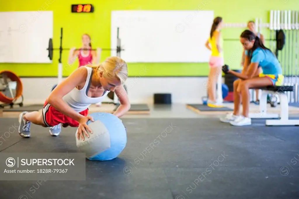 Group of Teenagers Exercising in Gym, Lake Oswego, Oregon, USA