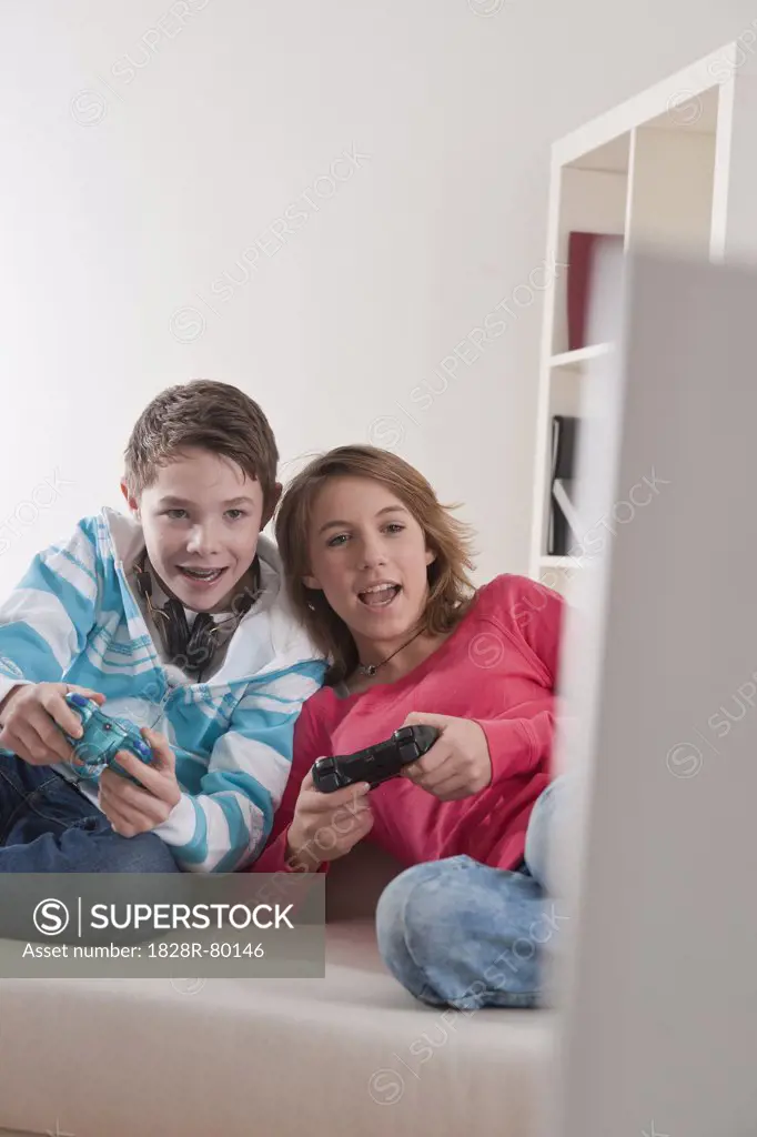 Teenage Couple Playing Video Games, Mannheim, Baden-Wurttemberg, Germany