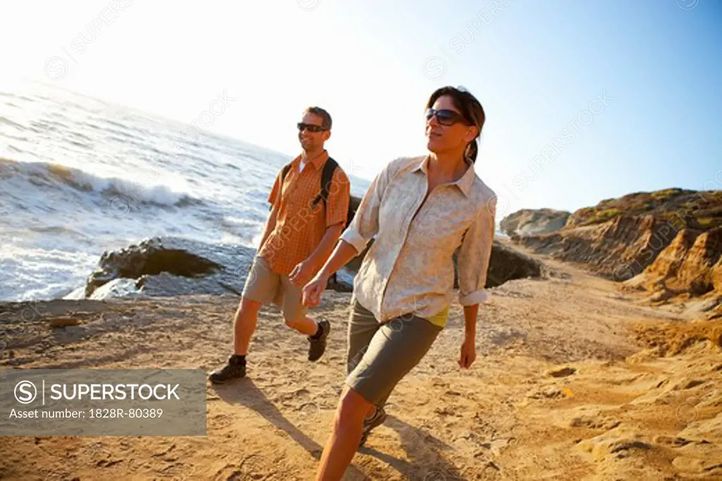 Couple Hiking, Point Loma, San Diego, San Diego County, California, USA