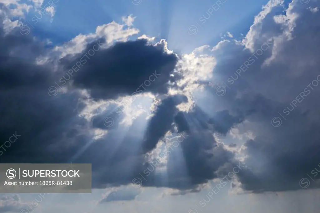 Sunbeams throuth Clouds, Pienza, Val d'Orcia, Siena Province, Tuscany, Italy