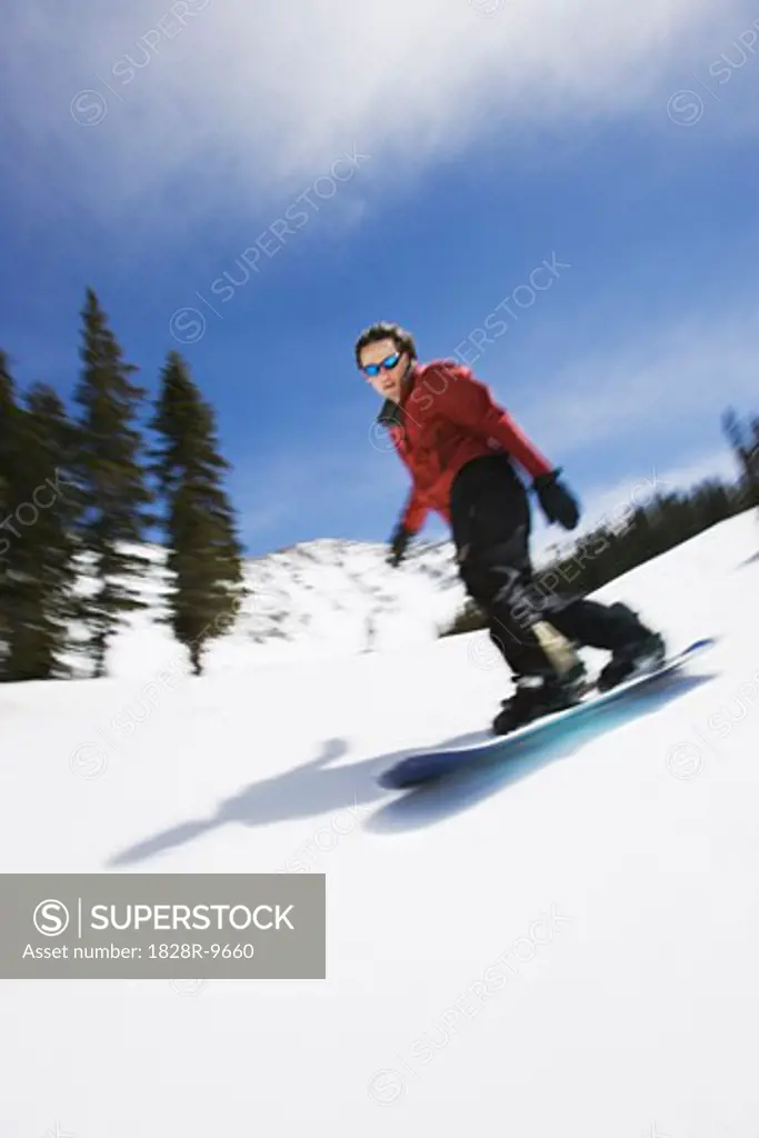 Man Snowboarding   