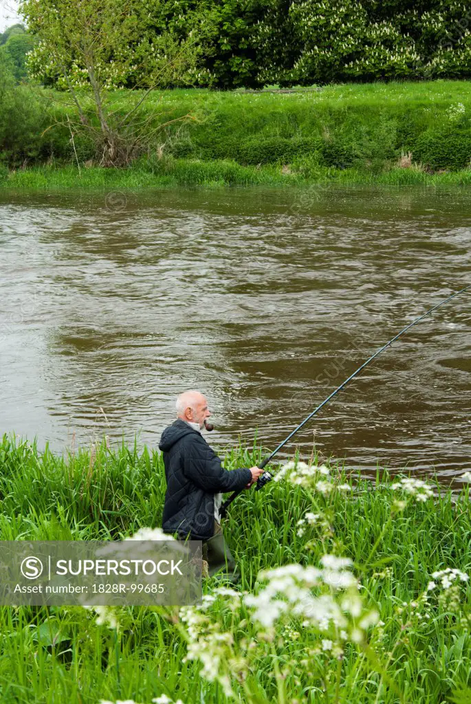 Mount Juliet Estate, Fishing in River Nore, Thomastown, County Kilkenny, Leinster, Republic of Ireland. 05/13/2006