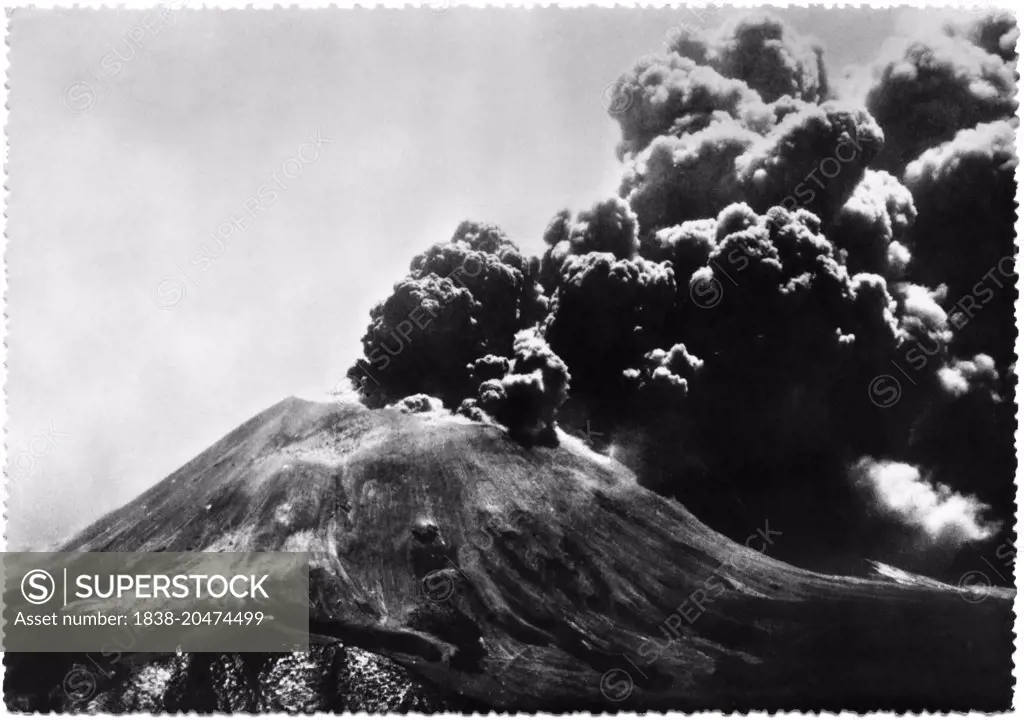 Volcano Eruption, Mt. Vesuvius, viewed from Naples, Italy, Postcard, circa 1944