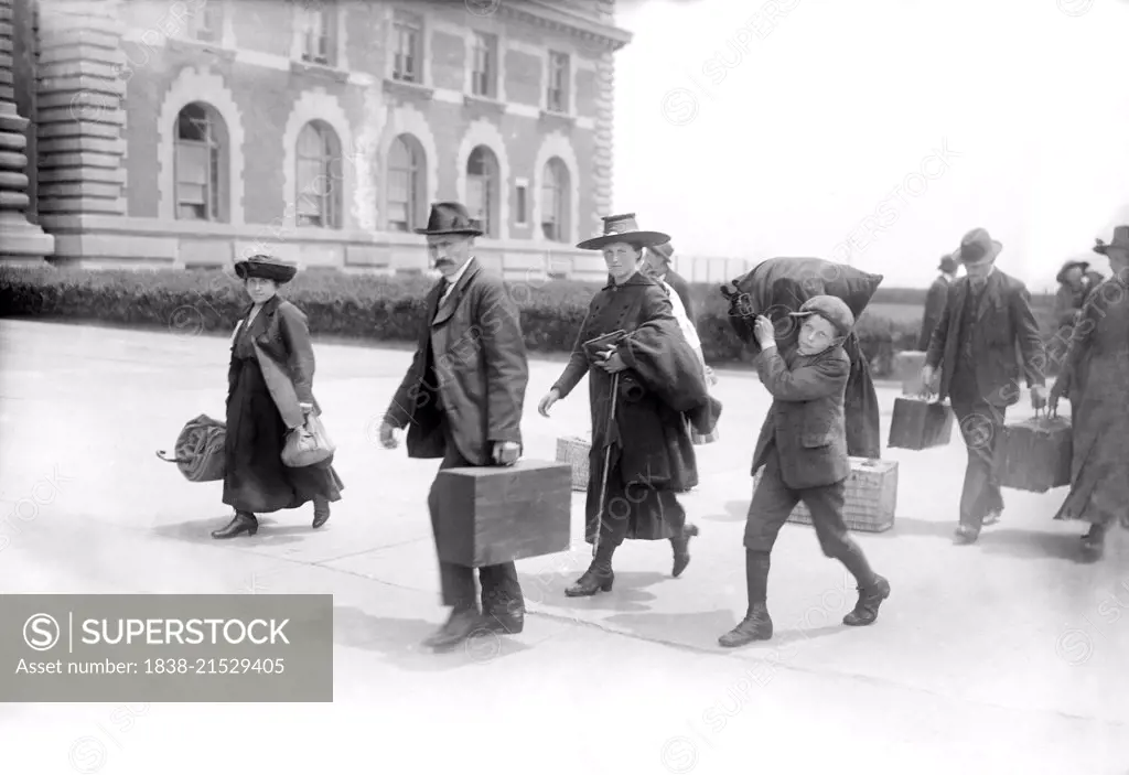 Arrival of Immigrants, Ellis Island, New York City, New York, USA, Bain News Service, 1920