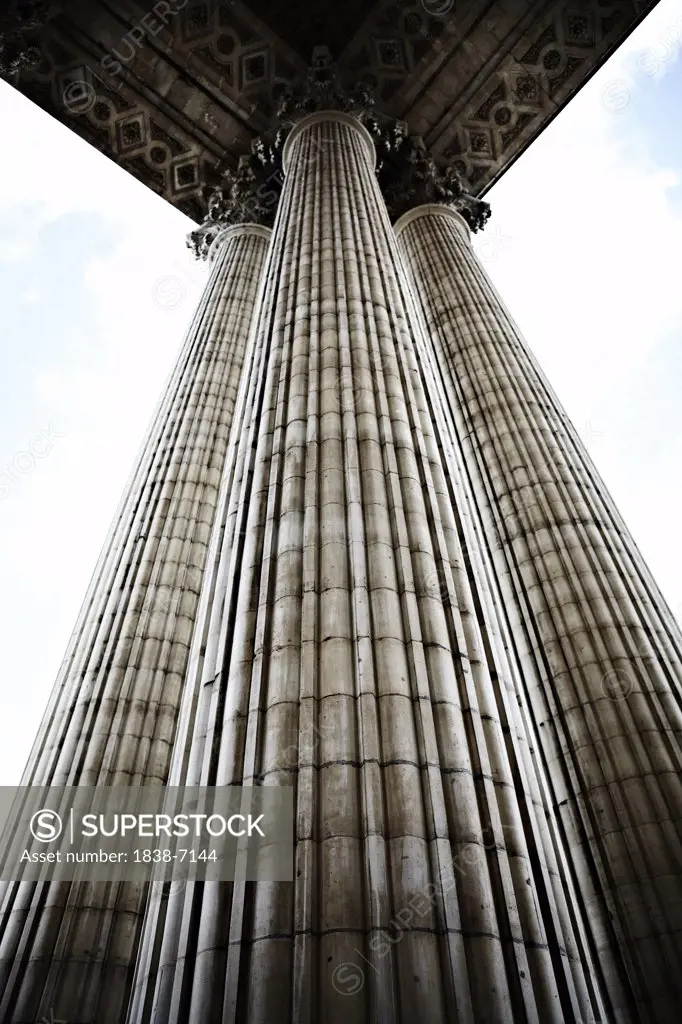 Le Pantheon Columns