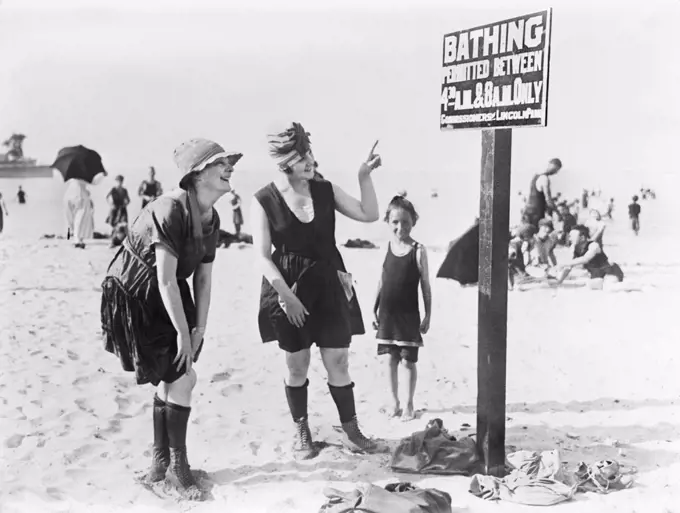 Two Women reading Sign on Beach, Lincoln, Park, Chicago, Illinois, USA, American National Red Cross Collection, 1919