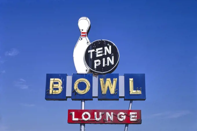 Ten Pin Bowl sign, Route 127, Carlyle, Illinois, USA, John Margolies Roadside America Photograph Archive, 1988