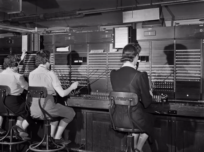 Telephone Operators at Aberdeen Proving Ground, Aberdeen, Maryland, USA, John Vachon, U.S. Office of War Information, December 1941