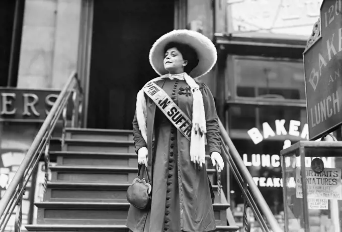 Actress and Suffragette Trixie Friganza descending steps, New York City, New York, USA, Bain News Service, October 1908