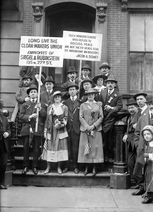 Striking Garment Workers, Cloak Makers Union, Union Square, New York City, New York, USA, Bain News Service, 1916