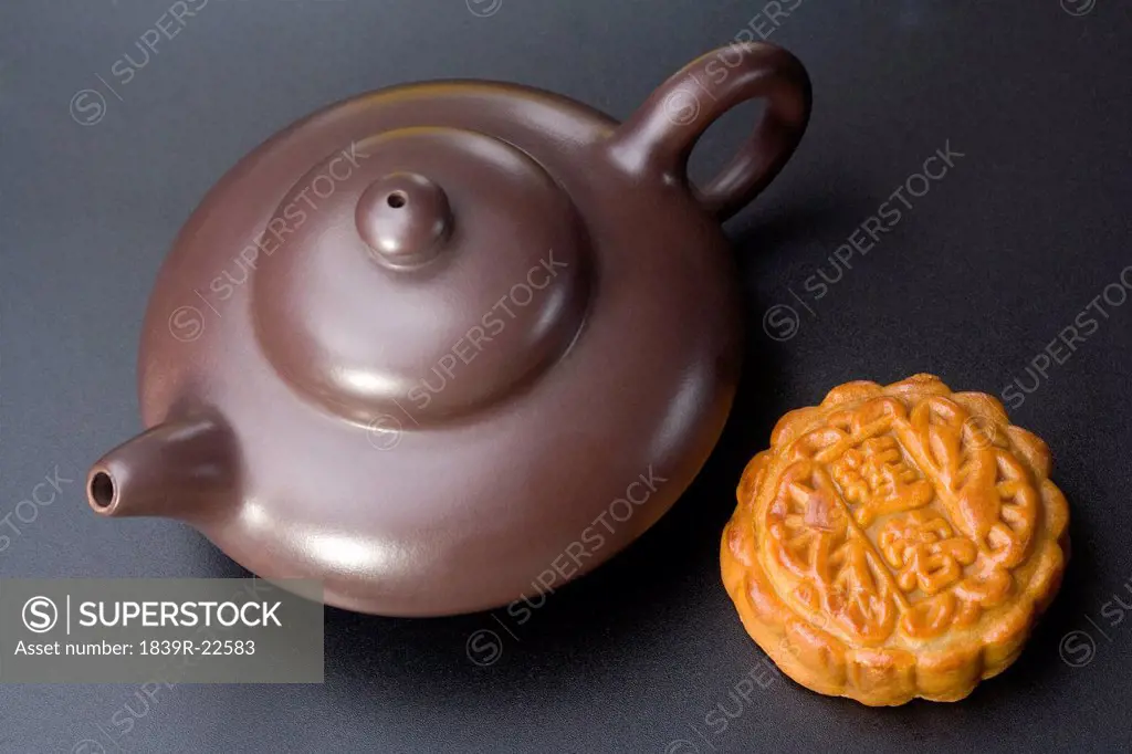 Teapot and Mooncake