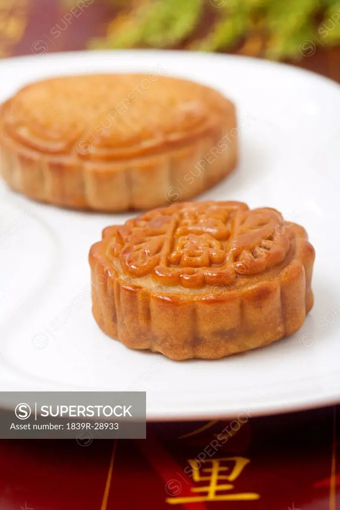 Moon Cakes on a Modern_Shaped Plate