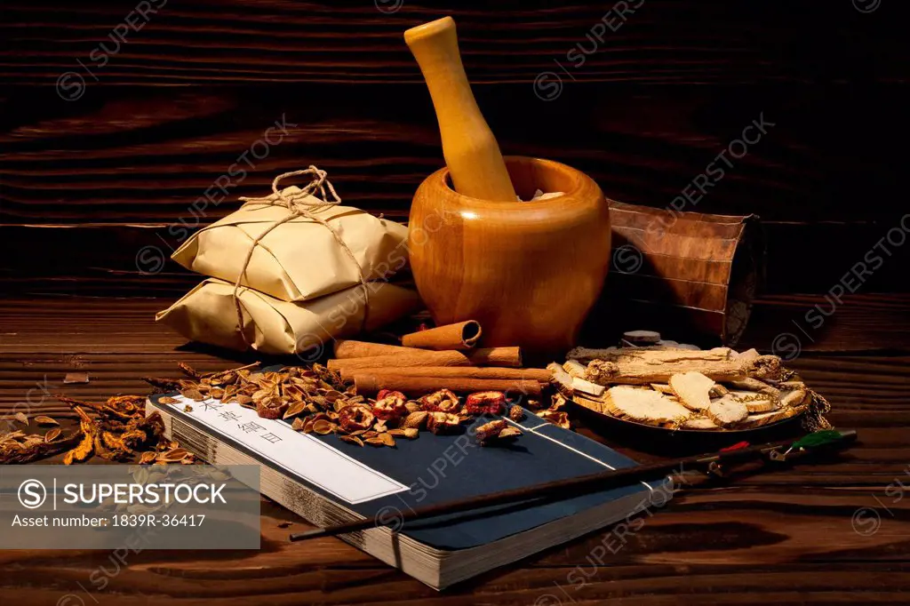 Various Chinese medical herbs and medical instruments