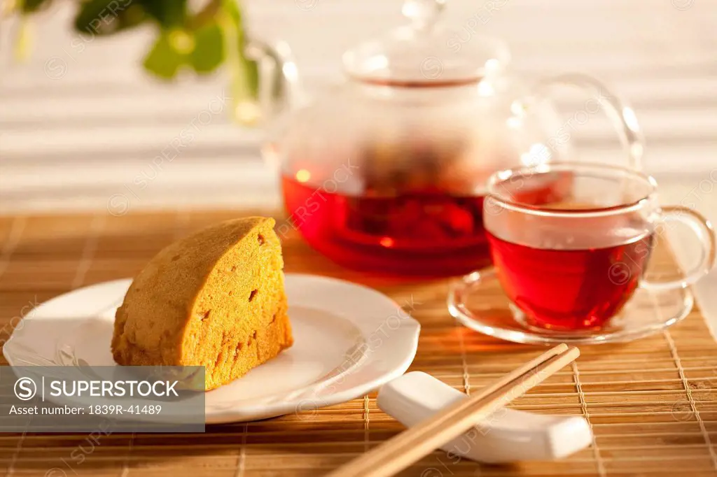 Traditional Chinese dim sum malar cake with tea