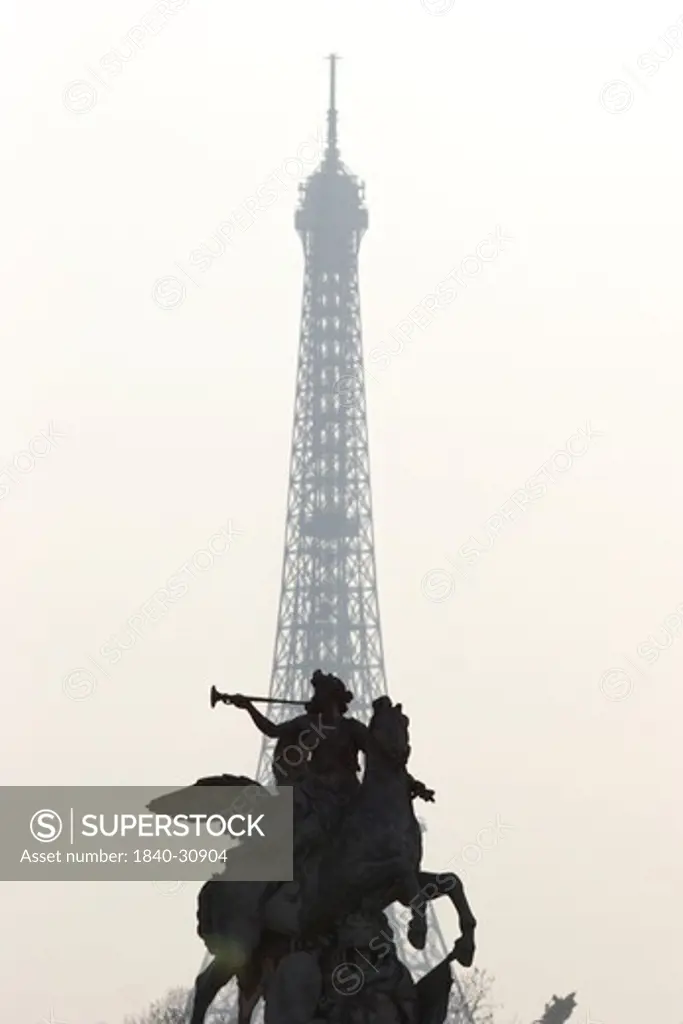 Place De La Concorde With The Eiffel Tower