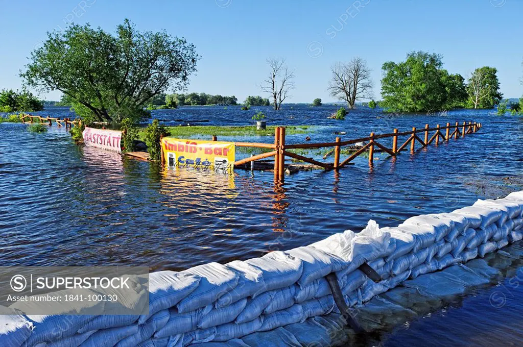 Flooded food stall ath the Oder, Krajnik Dolny, Poland