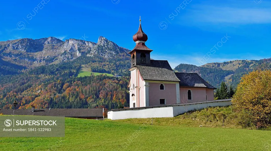 Chapel on alpine meadow, Au bei Lofer, Tyrol, Austria