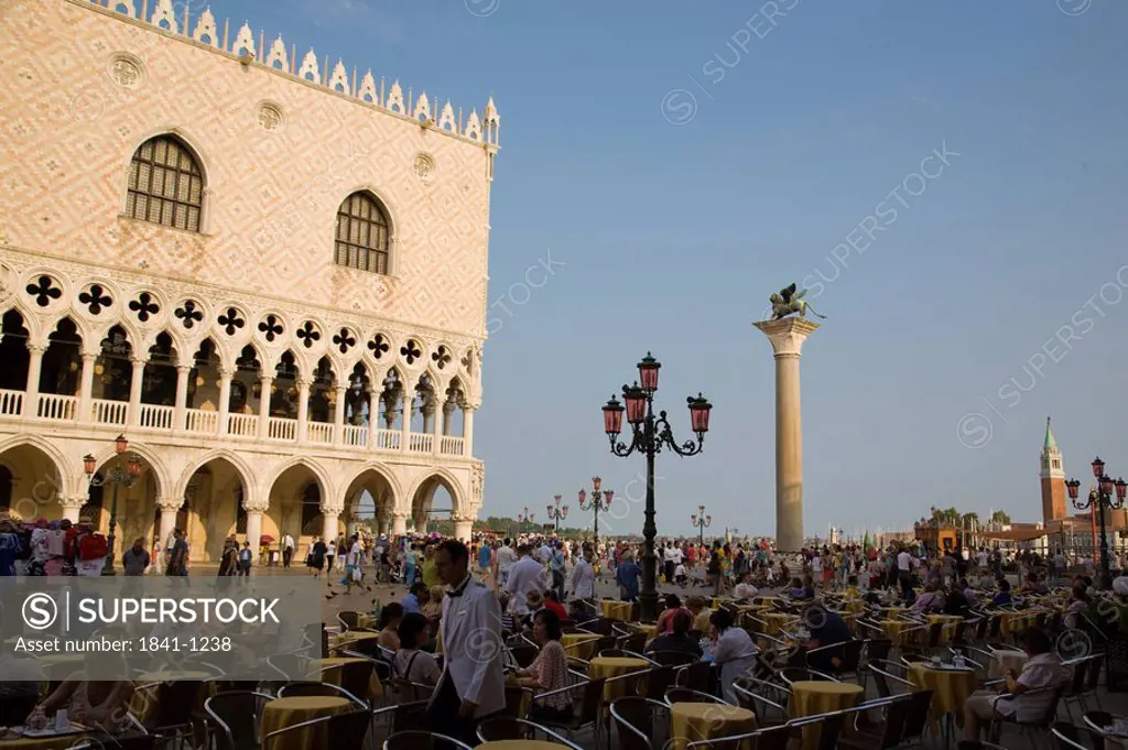 Tourists at town square, Doges Palace, St. Mark´s Square, Veneto, Venice, Italy