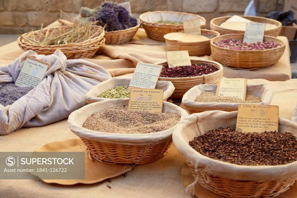 Spices on a market in Saint_Rémy_de_Provence, France