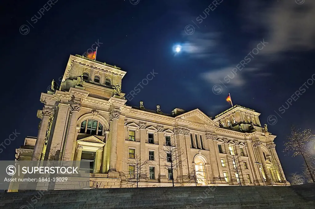 Reichstag in the evening, Berlin, Germany, Europe