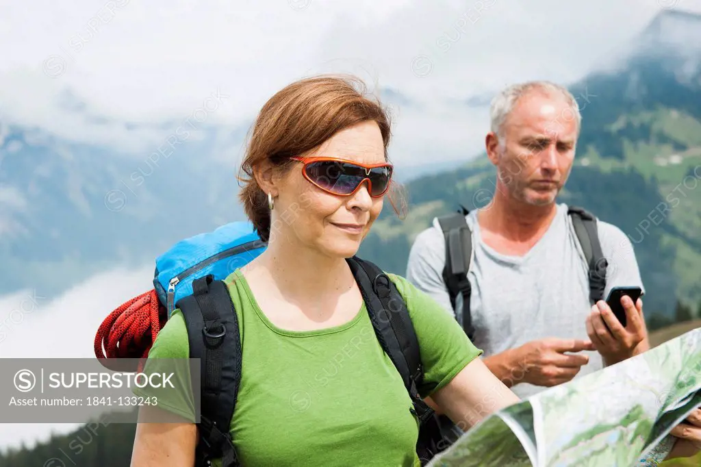 Couple hiking, Neunerkoepfle, Allgaeu Alps, Tannheim Valley, Tyrol, Austria, Europe