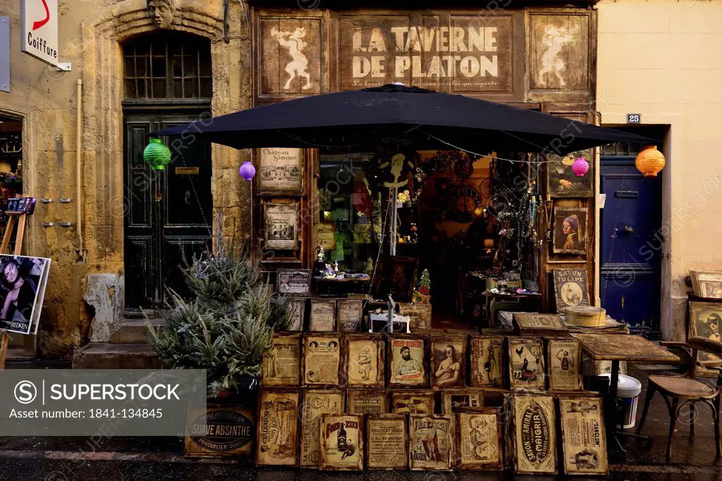 Antique shop La Taverne de Platon, Rue des Tanneurs, Aix-en-Provence, Provence, France, Europe