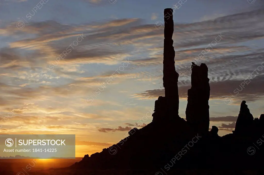 Totem Pole Monument at sunset, Monument Valley, Utah, USA