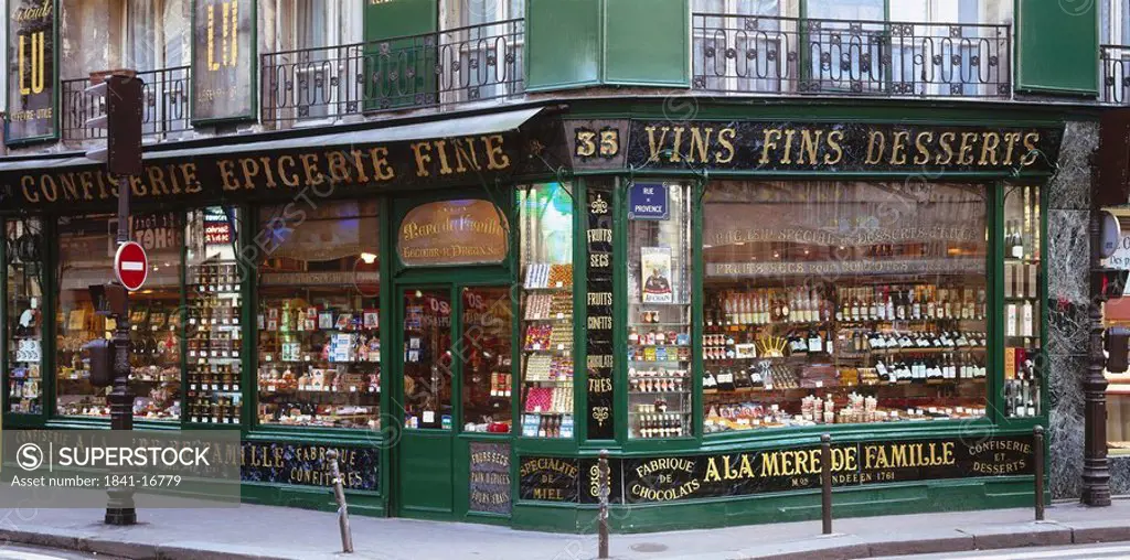 Shops at roadside, Paris, Ile_De_France, France