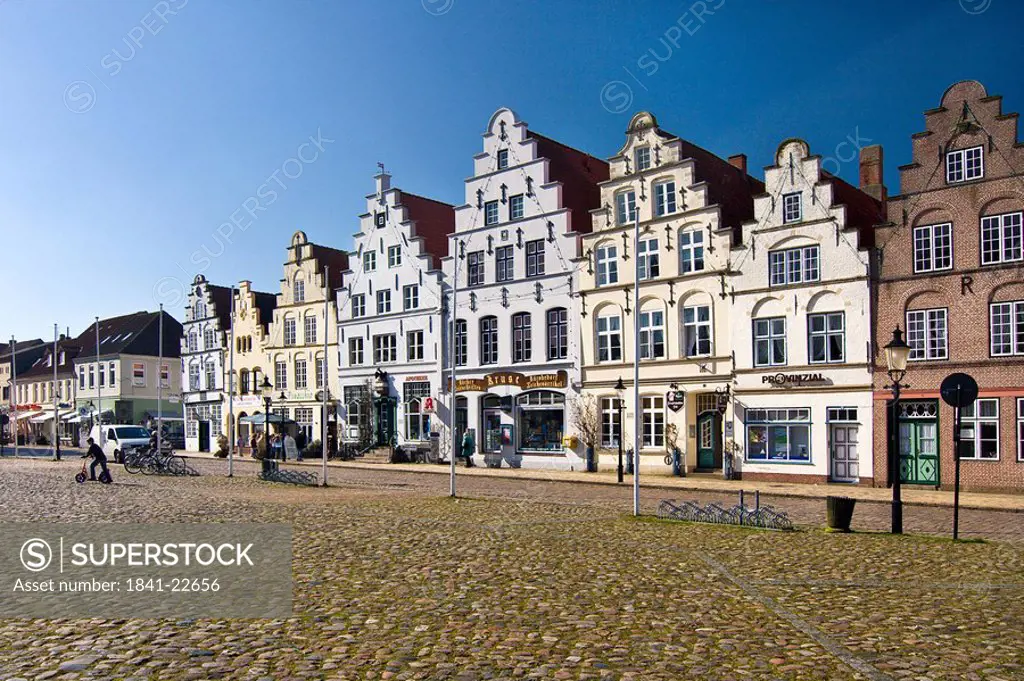 HIstoric houses at market place, Friedrichstadt, Schleswig_Holstein, Germany