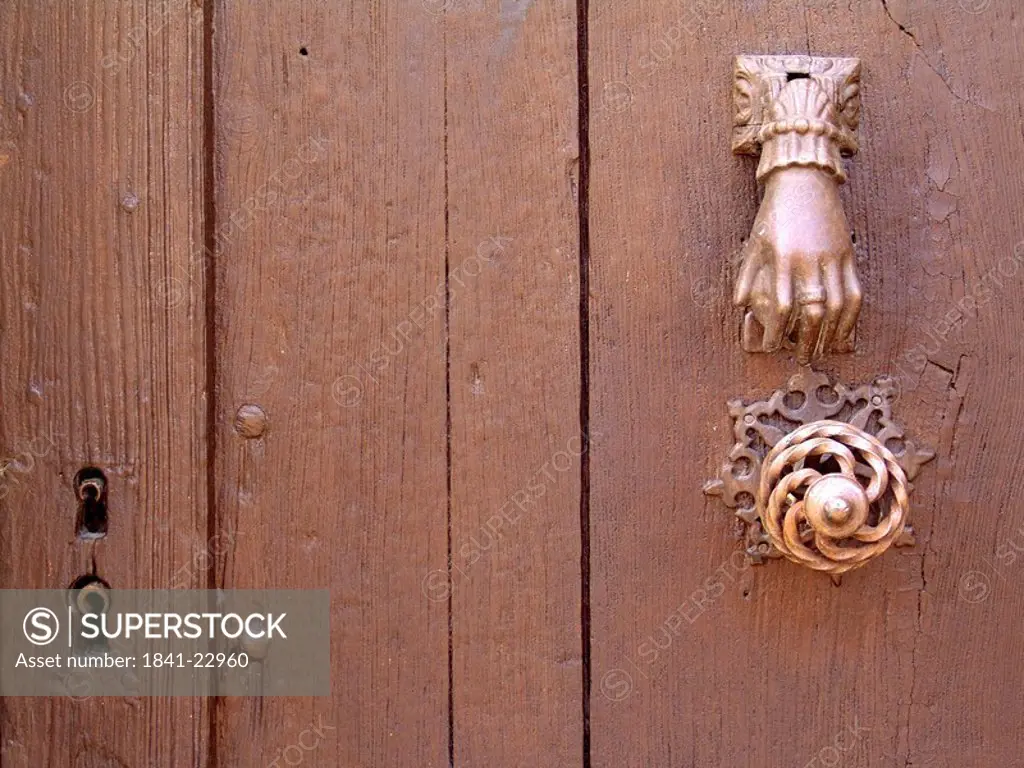 Close_up of doorknocker
