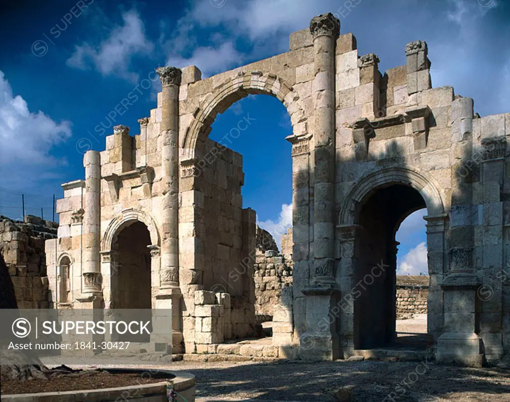 Old ruins of south gate, Jerash, Jordan