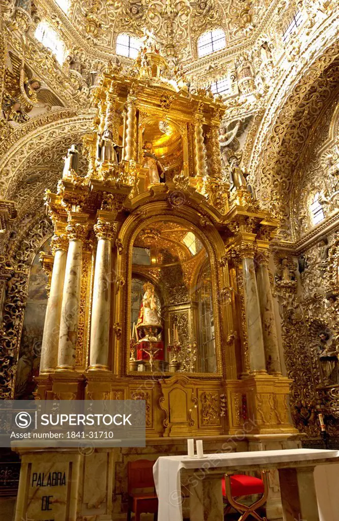 Altar inside cathedral, Capilla del Rosario, Santo Domingo Church, Puebla, Mexico