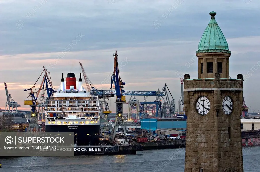 Cruise ship in Hamburg harbour, Hamburg, Deutschland, elevated view