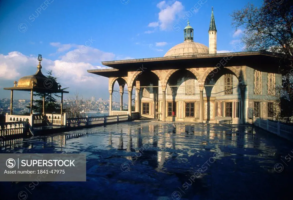 Terrace of palace, Topkapi Palace, Istanbul, Turkey