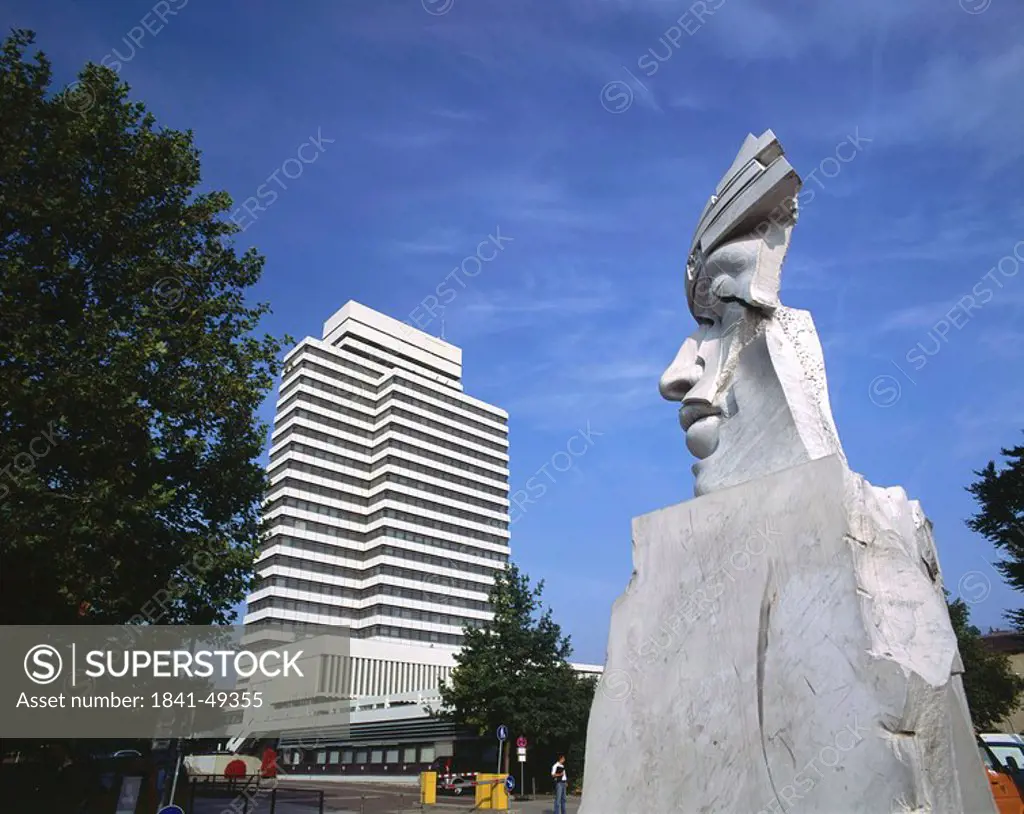 Monument sculpture in front of city hall, Kaiserslautern Town Hall, Kaiserslautern, Rhineland_Palatinate, Germany