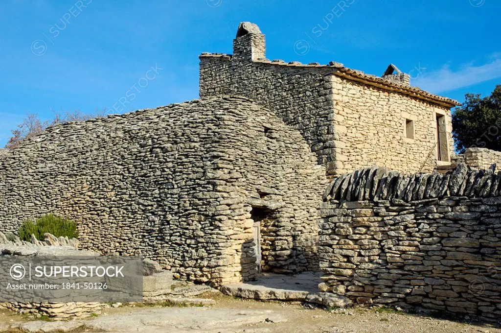 Stone house against sky, Provence_Alpes_Cote d´Azur, France