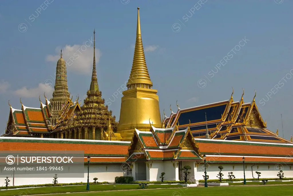 Phra Sri Rattana Chedi in King´s Palace Wat Phra Kaeo, Bangkok, Thailand