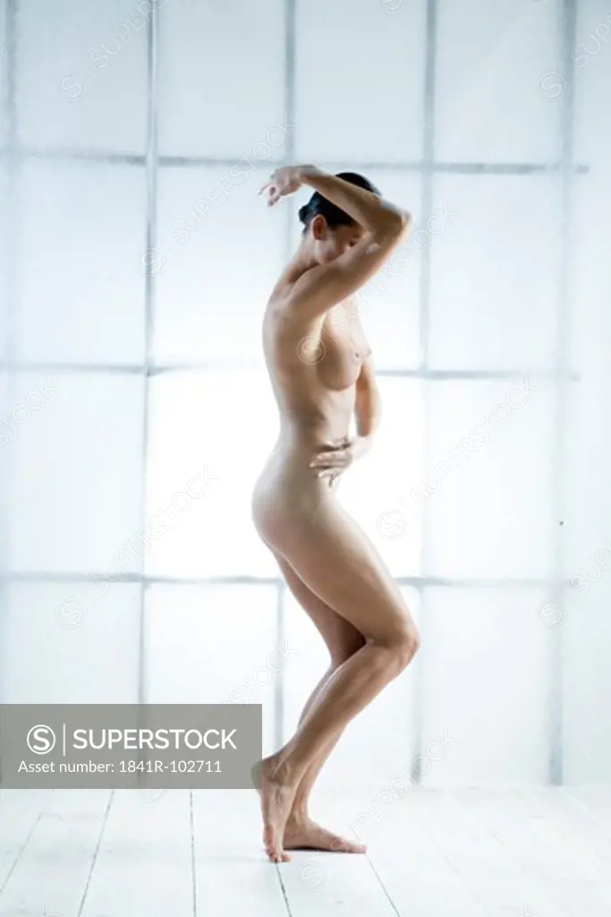 naked woman dancing