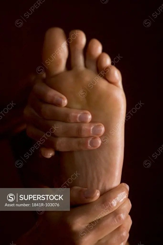 feet cover in oil