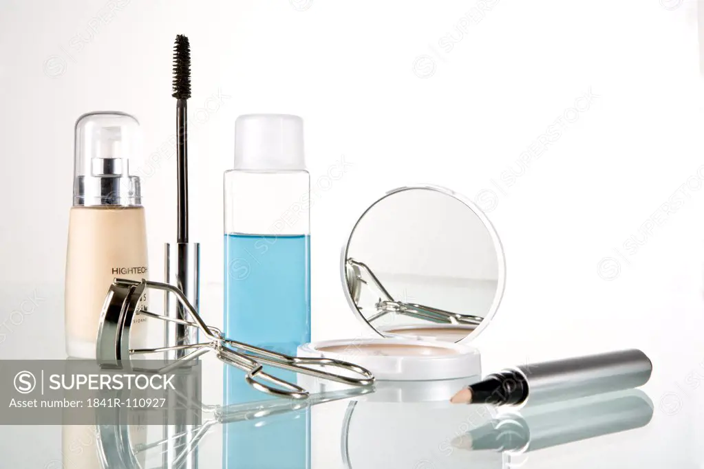 Cosmetic utensils