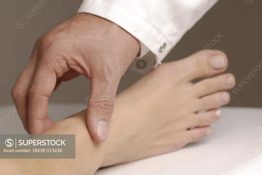 Physical examination : Palpation of pulse of Arteria tibialis posterior