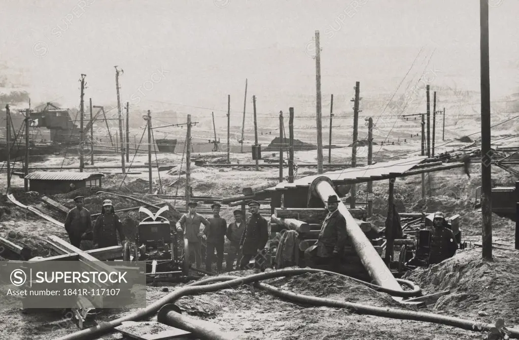 Historical picture of workmen at the building site